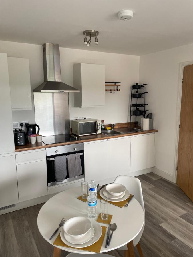 #0611 Two Bedroom Serviced Apartment - Free Parking Дерби Экстерьер фото